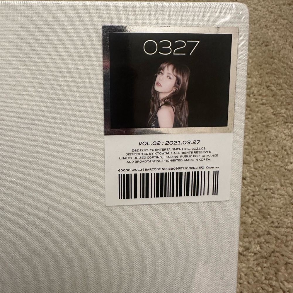Brand new! Lisa photobook